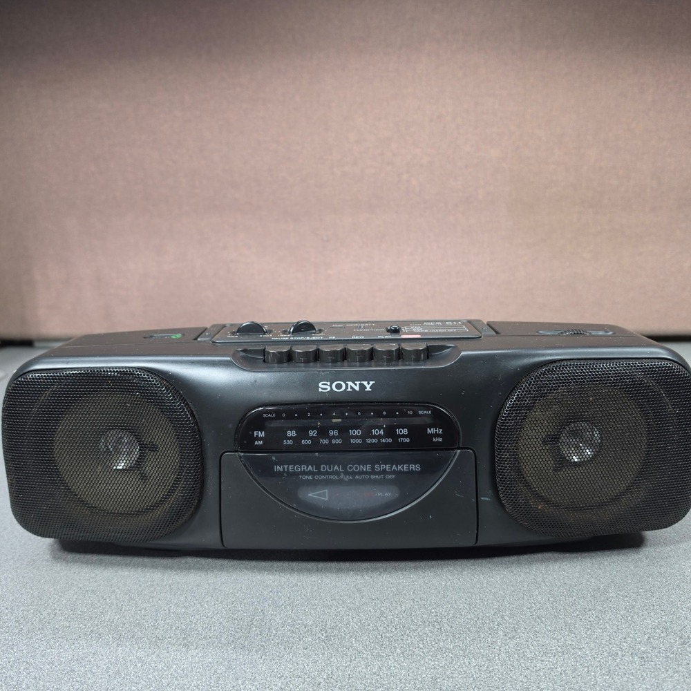 Sony Boombox CFS-B11 Radio FM AM Portable Player-Tape Deck does not work